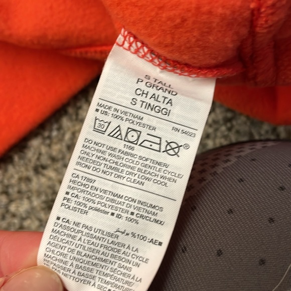 NWT Women’s Old Navy active pullover size small - Picture 6 of 7